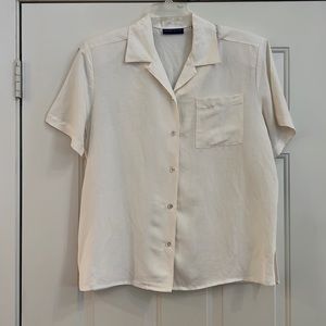 🌟SALE🌟BEAUTIFUL CRÈME COLOR  SHORT SLEEVE SHIRT